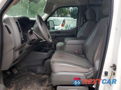 Zdjęcie 7 z 13 samochodu: 2018 NISSAN NV 2500 HD SV VIN:1N6AF0KY6JN805203 - miniatura