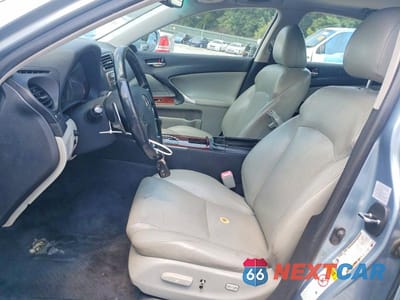 Zdjęcie 7 z 12 samochodu: 2006 LEXUS IS 250 VIN:JTHCK262X62000529 - miniatura