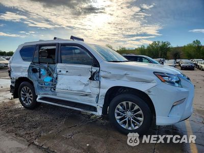 Czwarte zdjęcie samochodu z boku: 2019 LEXUS GX 460 PREMIUM VIN:JTJJM7FX6K5215844 - miniatura