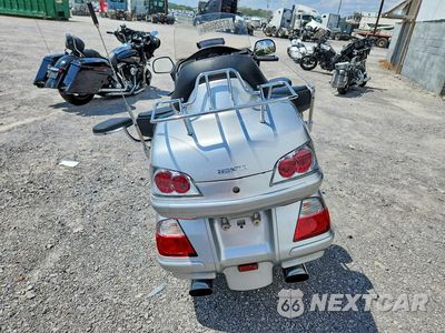 Czwarte zdjęcie samochodu z boku: 2007 HONDA GL1800 VIN:1HFSC47L37A608273 - miniatura