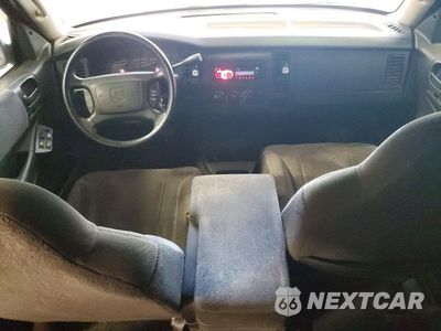 Zdjęcie 8 z 12 samochodu: 2003 DODGE DAKOTA QUAD SPORT VIN:1D7HL38X73S275585 - miniatura