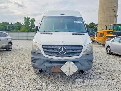 Piąte zdjęcie samochodu w środku: 2014 MERCEDES-BENZ SPRINTER 2500 DELIVERY VAN VIN:WD3PE8DE1E5820984 - miniatura