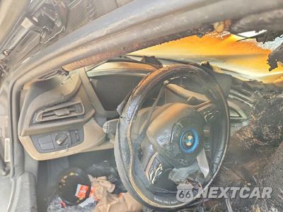 Zdjęcie 9 z 12 samochodu: 2016 BMW I8 VIN:WBY2Z2C54GV674701 - miniatura