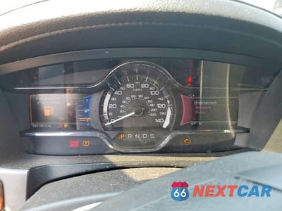 Zdjęcie 9 z 12 samochodu: 2016 LINCOLN MKS VIN:1LNHL9EK9GG603194 - miniatura