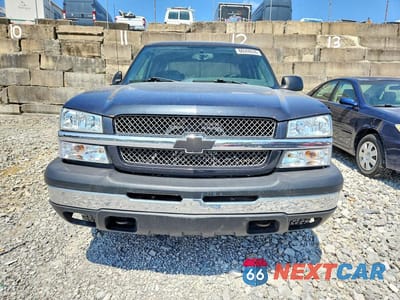 Piąte zdjęcie samochodu w środku: 2005 CHEVROLET SILVERADO K1500 VIN:2GCEK13T351142818 - miniatura
