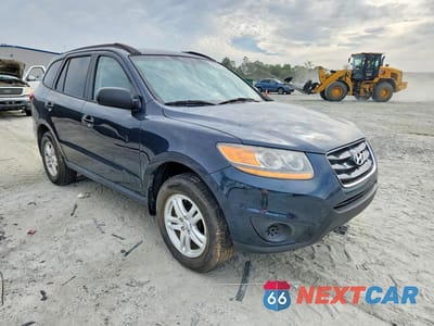 Czwarte zdjęcie samochodu z boku: 2010 HYUNDAI SANTA FE GLS VIN:5NMSG3ABXAH387972 - miniatura