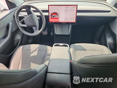Zdjęcie 8 z 13 samochodu: 2026 TESLA MODEL Y VIN:7SAYGDED8TA690698 - miniatura