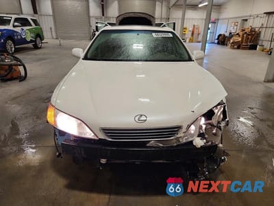 Piąte zdjęcie samochodu w środku: 1997 LEXUS ES 300 VIN:JT8BF22G3V0078226 - miniatura