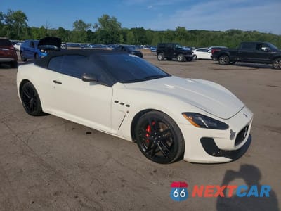 Czwarte zdjęcie samochodu z boku: 2015 MASERATI GRANTURISMO S VIN:ZAM45VMA3F0133889 - miniatura
