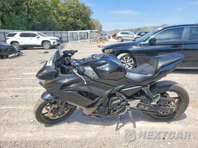 Trzecie zdjęcie samochodu z tyłu: 2025 KAWASAKI EX650 R VIN:ML5EXER13SDAE8624 - miniatura