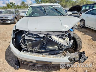 Piąte zdjęcie samochodu w środku: 2018 VOLKSWAGEN ATLAS SE VIN:1V2LR2CA4JC534331 - miniatura
