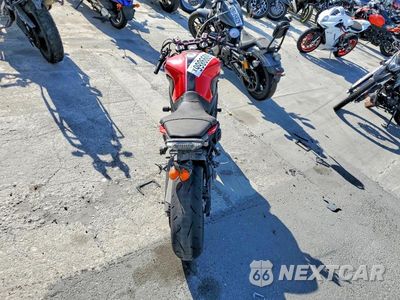 Zdjęcie 6 z 9 samochodu: 2014 YAMAHA FZ09 VIN:JYARN33E5EA003118 - miniatura