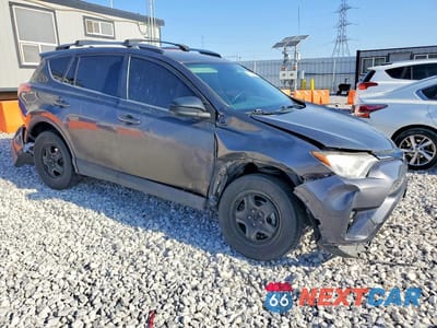 Czwarte zdjęcie samochodu z boku: 2018 TOYOTA RAV4 LE VIN:2T3ZFREV9JW492281 - miniatura