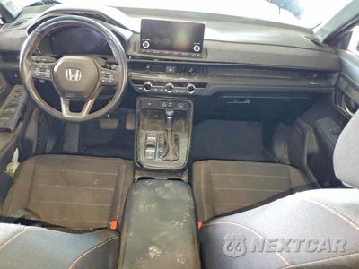 Zdjęcie 8 z 12 samochodu: 2025 HONDA CR-V SPORT VIN:7FARS5H59SE013482 - miniatura