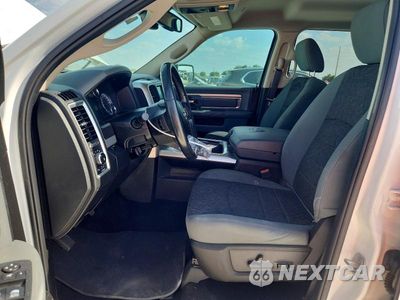 Zdjęcie 7 z 12 samochodu: 2018 RAM 1500 SLT VIN:1C6RR6LM6JS355914 - miniatura