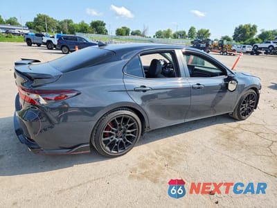 Trzecie zdjęcie samochodu z tyłu: 2024 TOYOTA CAMRY TRD VIN:4T1KZ1AK5RU103257 - miniatura