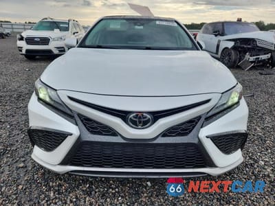 Piąte zdjęcie samochodu w środku: 2023 TOYOTA CAMRY XSE VIN:4T1K61AK0PU727814 - miniatura