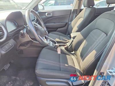 Zdjęcie 7 z 14 samochodu: 2025 HYUNDAI VENUE SEL VIN:KMHRC8A39SU385555 - miniatura