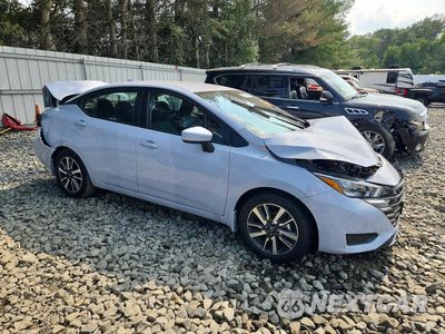 Czwarte zdjęcie samochodu z boku: 2025 NISSAN VERSA SV VIN:3N1CN8EV2SL903146 - miniatura