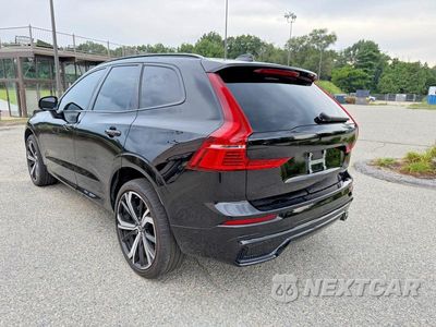 Trzecie zdjęcie samochodu z tyłu: 2024 VOLVO XC60 ULTIMATE VIN:YV4L12RM5R1801281 - miniatura