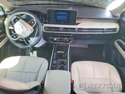 Zdjęcie 8 z 13 samochodu: 2025 LINCOLN CORSAIR RESERVE VIN:5LMCJ2CA8SUL04529 - miniatura