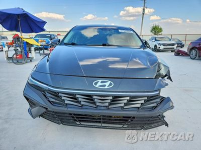 Piąte zdjęcie samochodu w środku: 2024 HYUNDAI ELANTRA SEL VIN:KMHLM4DG9RU790710 - miniatura