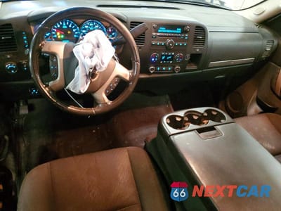 Zdjęcie 8 z 12 samochodu: 2010 GMC SIERRA K1500 SLE VIN:1GTSKVE31AZ143667 - miniatura