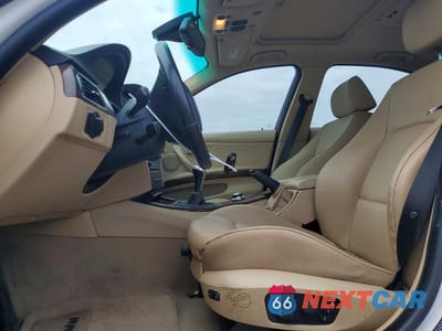 Zdjęcie 7 z 12 samochodu: 2007 BMW 328 XI VIN:WBAVC93517KZ71514 - miniatura