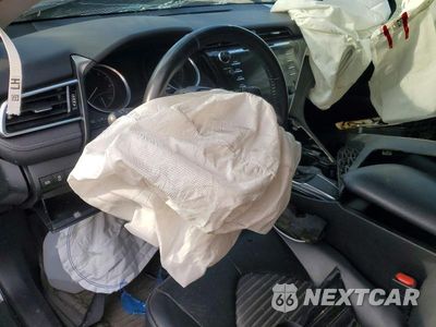 Zdjęcie 8 z 12 samochodu: 2018 TOYOTA CAMRY SE VIN:4T1B11HK2JU536102 - miniatura