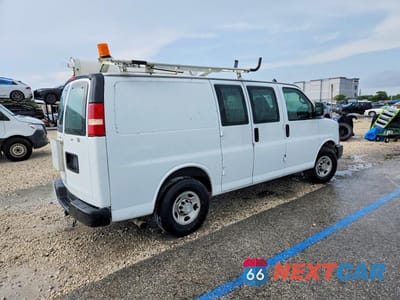 Trzecie zdjęcie samochodu z tyłu: 2008 CHEVROLET EXPRESS G3500 VIN:1GCHG35K381162561 - miniatura