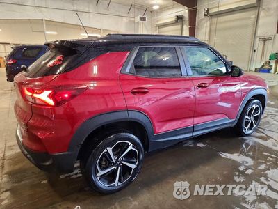 Trzecie zdjęcie samochodu z tyłu: 2021 CHEVROLET TRAILBLAZER RS VIN:KL79MUSL9MB003285 - miniatura