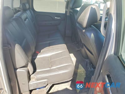 Zdjęcie 11 z 13 samochodu: 2011 CHEVROLET SILVERADO K3500 LTZ VIN:1GC4K1C83BF114691 - miniatura