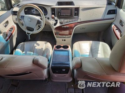 Zdjęcie 8 z 13 samochodu: 2014 TOYOTA SIENNA XLE 8-PASSENGER VIN:5TDYK3DC7ES437663 - miniatura