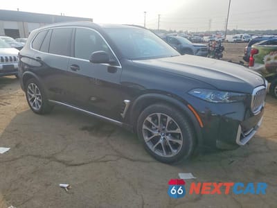 Czwarte zdjęcie samochodu z boku: 2026 BMW X5 XDRIVE40I VIN:5UX23EU06T9079017 - miniatura