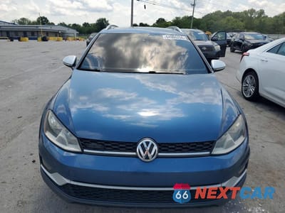 Piąte zdjęcie samochodu w środku: 2017 VOLKSWAGEN GOLF ALLTRACK S VIN:3VWH17AU9HM509472 - miniatura