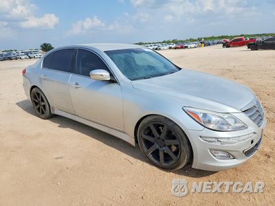 Czwarte zdjęcie samochodu z boku: 2013 HYUNDAI GENESIS 3.8L VIN:KMHGC4DD4DU243086 - miniatura