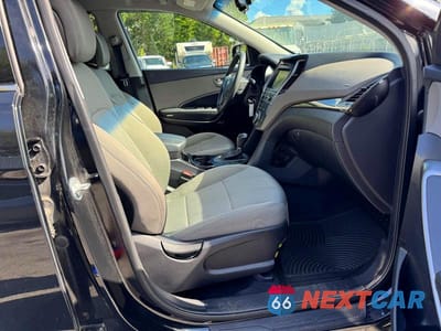 Zdjęcie 9 z 12 samochodu: 2017 HYUNDAI SANTA FE SPORT 2.4L VIN:5NMZUDLB0HH035794 - miniatura