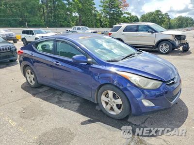 Czwarte zdjęcie samochodu z boku: 2012 HYUNDAI ELANTRA GLS VIN:5NPDH4AE6CH142274 - miniatura