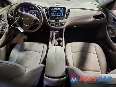 Zdjęcie 8 z 12 samochodu: 2017 CHEVROLET MALIBU LT VIN:1G1ZE5ST7HF236711 - miniatura