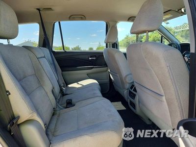 Zdjęcie 11 z 14 samochodu: 2017 HONDA PILOT EX VIN:5FNYF6H38HB025227 - miniatura
