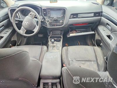 Zdjęcie 8 z 14 samochodu: 2020 MITSUBISHI OUTLANDER SE VIN:JA4AZ3A39LZ046554 - miniatura