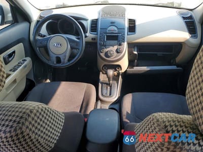 Zdjęcie 8 z 13 samochodu: 2010 KIA SOUL + VIN:KNDJT2A21A7030897 - miniatura