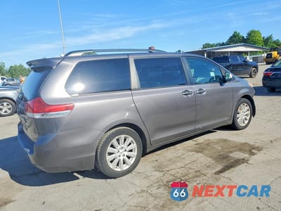 Trzecie zdjęcie samochodu z tyłu: 2012 TOYOTA SIENNA XLE 7-PASSENGER VIN:5TDDK3DC9CS032268 - miniatura