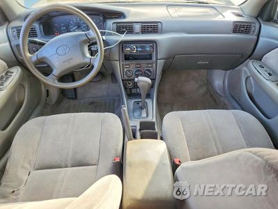 Zdjęcie 8 z 12 samochodu: 2001 TOYOTA CAMRY CE VIN:4T1BG22K61U033623 - miniatura