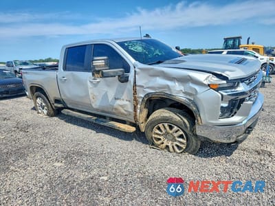 Czwarte zdjęcie samochodu z boku: 2020 CHEVROLET SILVERADO K2500 HEAVY DUTY LT VIN:1GC4YNE7XLF258346 - miniatura