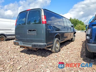 Trzecie zdjęcie samochodu z tyłu: 2017 CHEVROLET EXPRESS G3500 VIN:1GCZGHFG6H1130070 - miniatura