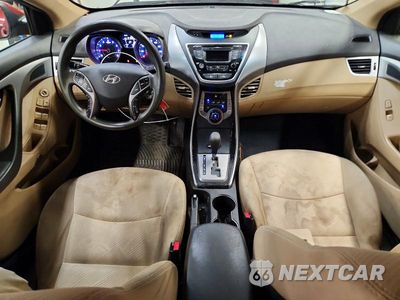 Zdjęcie 8 z 12 samochodu: 2013 HYUNDAI ELANTRA VIN:5NPDH4AE7DH232440 - miniatura