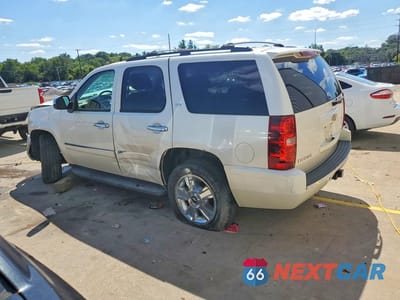 Drugie zdjęcie samochodu z przodu: 2010 CHEVROLET TAHOE K1500 LTZ VIN:1GNUKCE0XAR184809 - miniatura