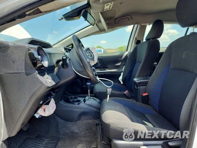 Zdjęcie 7 z 12 samochodu: 2018 TOYOTA PRIUS C TWO VIN:JTDKDTB31J1599833 - miniatura