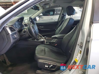 Zdjęcie 7 z 12 samochodu: 2016 BMW 320 XI VIN:WBA8A3C58GK551748 - miniatura